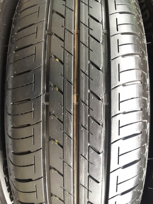 แม็ก Nissan Almera Sportech ขอบ 15 พร้อมยางป้ายแดง 185-65-15 Bridgestone ปี 17