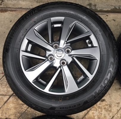 แม็ก Nissan Almera Sportech ขอบ 15 พร้อมยางป้ายแดง 185-65-15 Bridgestone ปี 17