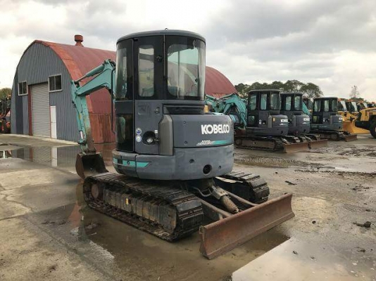 มาใหม่จ้า..KOBELCO SK50SR  เก่าญี่ปุ่นแท้  สภาพสดมากๆๆ  โทร 089-3818694  ดวงนภา