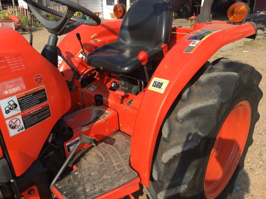 ขาย L3608DT 4WD  พร้อใบดัน กับ ผาน6 รถใช้งานน้อย ไม่ลงนา