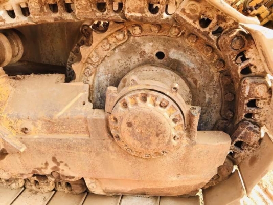 ขาย 1,250,000 บาท CATTERPILAR D8 เครื่องดี เกียร์ดี โช่หนา แผ่นสวย เอกสารชื่อขาย  รถอยู่  ปทุมธานี โทร 0610710295