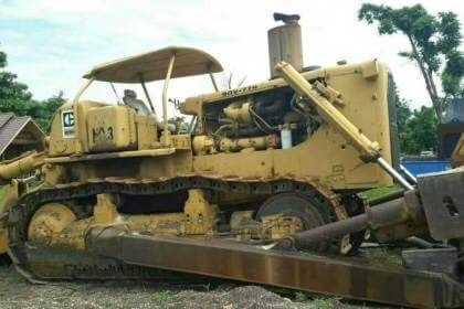 ขาย 1,350,000 รถแทรคเตอร์ CAT D 9 H ซื้อเก่านอกมา 1 ปี ทำงานน้อยมาก เครื่องดี เกียร์ทอคร์แรง ลิปเปอร์หลัง ช่วงล่างแน่นจากนอก เอกสารอินวอยท์   รถอยู่ สระบุรี โทร&amp;ไอดีไลน์ 0610710295