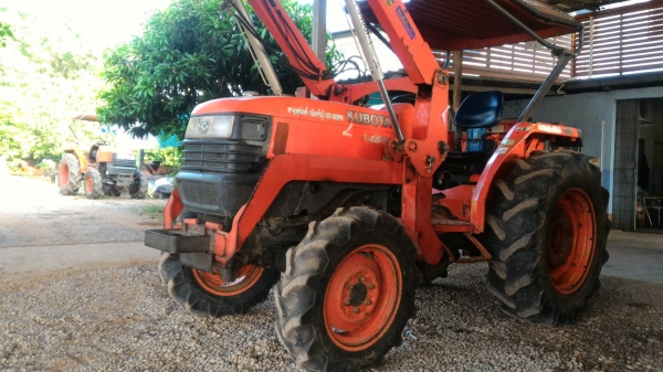 ขายรถไถ KUBOTA L4508 พร้อมตัวตัก เครื่องดี เกียร์ดี ไฮดรอลิคดี  ราคา 300,000 สนใจโทรมาคุย ต่อรองราคาได้ มีรถขนส่งทั่วไทย ร้านสามย่านแทรคเตอร์ อ.แกลง จ.ระยอง โทร 0897489639 ,0899347475 id line=0897489639 id line=0899347475