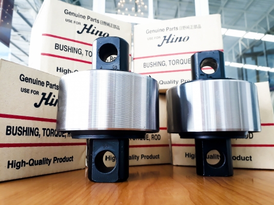 ลูกหมากร้อยรถบรรทุก ใส่ได้ทุกรุ่นนะครับ ของแท้ผลิตจากยูรีเทนคุณภาพเหนียวทนทาน ราคาเดิม 4800 บาท จัดพิเศษเพียง 4100 บาท ฟรีค่าขนส่งต้นทาง