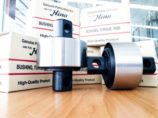 ลูกหมากร้อยรถบรรทุก ใส่ได้ทุกรุ่นนะครับ ของแท้ผลิตจากยูรีเทนคุณภาพเหนียวทนทาน ราคาเดิม 4800 บาท จัดพิเศษเพียง 4100 บาท ฟรีค่าขนส่งต้นทาง