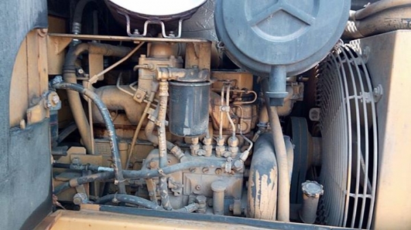 ราคาพิเศษ รถตักเก่านอก 910F โทร 061-4194021 พรภวิษย์