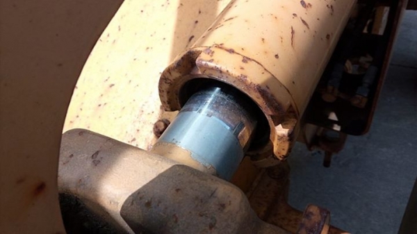 ราคาพิเศษ รถตักเก่านอก 910F โทร 061-4194021 พรภวิษย์