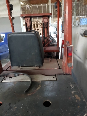 ขายรถยกโฟร์คลิฟท์นิสสัน 2.5 ตัน  เสาสูง4 เมตร สไลด์ซ้าย-ขวา