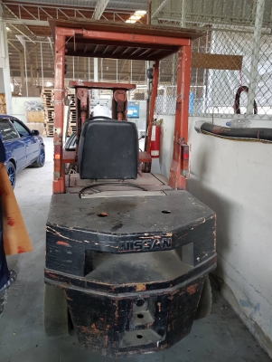 ขายรถยกโฟร์คลิฟท์นิสสัน 2.5 ตัน  เสาสูง4 เมตร สไลด์ซ้าย-ขวา