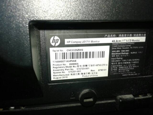 คอมพิวเตอร์ตั้งโต๊ะพร้อมโต๊ะใช้ได้ลด !!1650.-