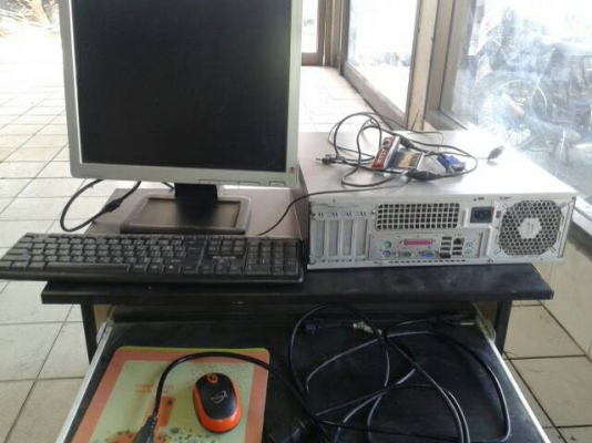 คอมพิวเตอร์ตั้งโต๊ะพร้อมโต๊ะใช้ได้ลด !!1650.-