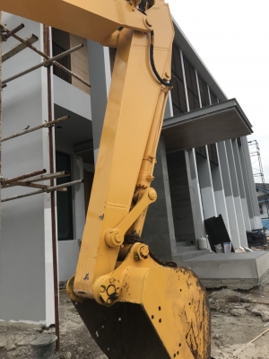 Komatsu PC200-5 รถใช้งานในไทยแล้ว สภาพยังดี เครื่องปั๊มเดิมๆ ไม่เคยผ่านการซ่อม สนใจติดต่อ0813553478 คุณโย