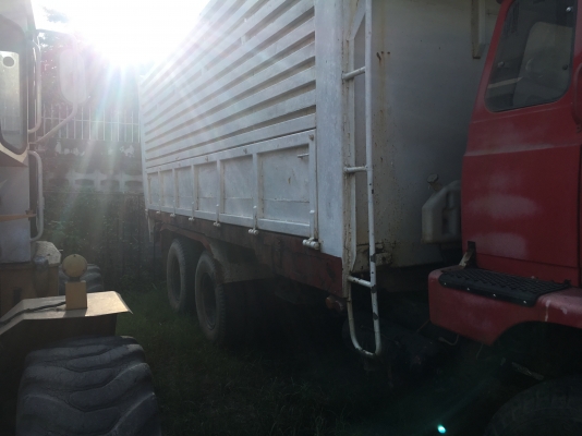 รถบรรทุก Hino KT725 สิบล้อสองเพลา ดั้มได้  รถสวยพร้อมใช้ Line : Kongniwatsiri