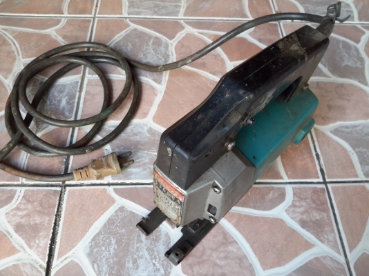 เลื่อยจิ๊กซอ makita 4300BA 390w