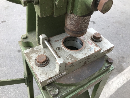 ขายแท่นปั้มพวงมาลัย NR สภาพสวยมาก หมุนนิ่ม ใช้งานมาน้อย