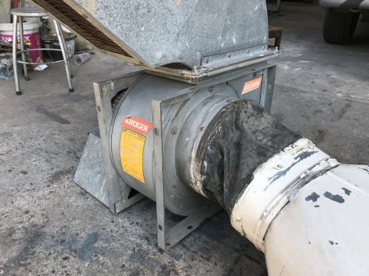 ขายโบวเวอร์-ดูดเป่าอากาศ Kruger 1.5HP. 380V สภาพสวยพร้อมปล่องดูด หมุนนิ่ม พร้อมใช้งาน