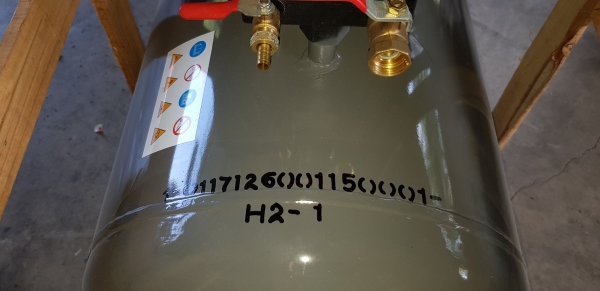 ปั้มลม 3 หัว มอเตอร์ 4 แรง ไฟ 220 v ถัง 200 ลิตร พร้อมใช้งาน ร รหัสสินค้า H2 - 1