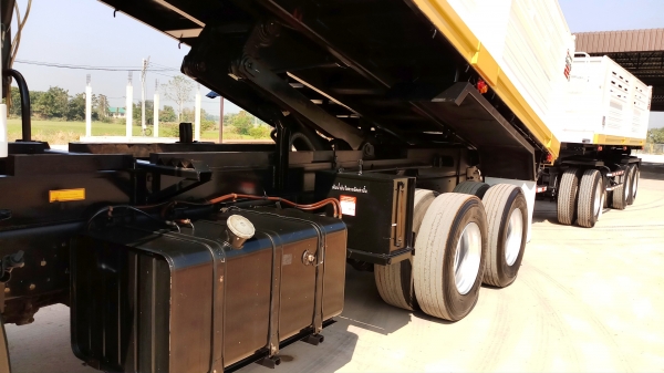 ขายครับHINO MEGA 344แรงม้า ปี57แม่ลูกรถสวยมากๆๆ พร้อมใช้งานราคาต่อลองที่รถครับ ขายครับHINO MEGA 344แรงม้า ปี57แม่ลูกรถสวยมากๆๆ พร้อมใช้งานราคาต่อลองที่รถครับ