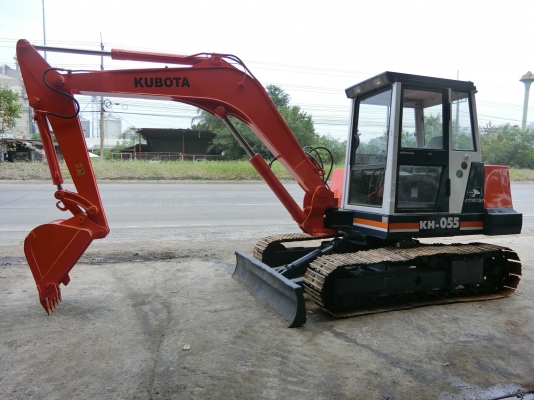 ขายรถขุดKUBOTA KH-055 รถเก่าญี่ปุ่นสภาพพร้อมใช้งาน เอกสารอินวอย เครื่องดีปั้มแรง เอวแน่นช่วงล่างเต็ม ทำสีพร้อมเช็คระบบ ติดแอร์เย็นช่ำ+ฟิลม์ขนส่งฟรีทั่วไทย ติดต่อเจ้าของโดยตรง: 096-5411713 หรือ 092-5768909 (เสี่ยบาส) ขายรถขุดKUBOTA KH-055 รถเก่าญี่ปุ่นสภาพพร้อมใช้งาน เอกสารอินวอย เครื่องดีปั้มแรง เอวแน่นช่วงล่างเต็ม ทำสีพร้อมเช็คระบบ ติดแอร์เย็นช่ำ+ฟิลม์ขนส่งฟรีทั่วไทย ติดต่อเจ้าของโดยตรง: 096-5411713 หรือ 092-5768909 (เสี่ยบาส)