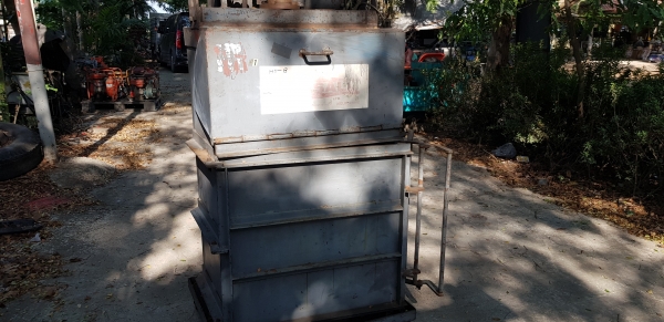 เครื่องอัดพสาติก กระดาษ ขนาด กว้าง .70 x .50  x.60 ไฟ 220 v  รหัสสินค้า  H1 -  8