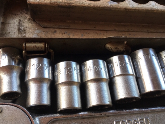 ชุดบล็อค TONE(Made in Japan) Model 800M ขนาด 1/2"