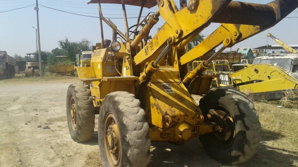 รถตักล้อยาง CAT 910 พร้อมใช้งาน