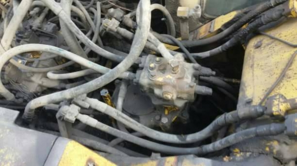 KOMATSU PC 200-5 มีระบบกระแทกราคา 300,000 รถสุราษฎร์ธานี