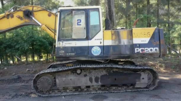 KOMATSU PC 200-5 มีระบบกระแทกราคา 300,000 รถสุราษฎร์ธานี