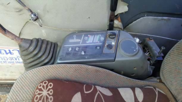 KOMATSU PC 200-6 เครื่องคัมมิ้นเอกสารชุดจดทะเบียน ราคา 650,000 รถเชียงใหม่