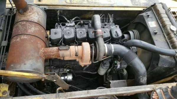 KOMATSU PC 200-6 เครื่องคัมมิ้นเอกสารชุดจดทะเบียน ราคา 650,000 รถเชียงใหม่
