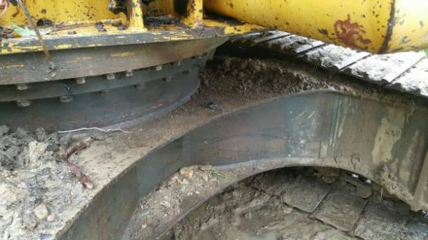 KOMATSU PC 200-6 เครื่องคัมมิ้นเอกสารชุดจดทะเบียน ราคา 650,000 รถเชียงใหม่