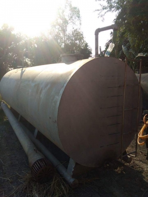 ถังน้ำมันดีเซลขนาด 10,000 ลิตร (ขายถูกๆ)ความหนา4mm. ถังสภาพสวยไม่มีผุ มีสกีขาตั้งเรียบร้อย พร้อมขายค่ะ