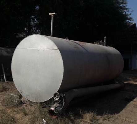 ถังน้ำมันดีเซลขนาด 10,000 ลิตร (ขายถูกๆ)ความหนา4mm. ถังสภาพสวยไม่มีผุ มีสกีขาตั้งเรียบร้อย พร้อมขายค่ะ ถังน้ำมันดีเซลขนาด 10,000 ลิตร (ขายถูกๆ)ความหนา4mm. ถังสภาพสวยไม่มีผุ มีสกีขาตั้งเรียบร้อย พร้อมขายค่ะ