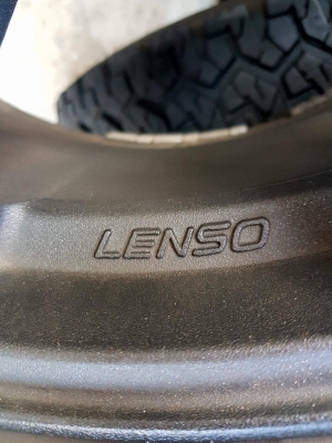 ขายล้อ LENSO (แท้) ขอบ 20" พร้อมยาง AT 275/55/20 สวยๆ