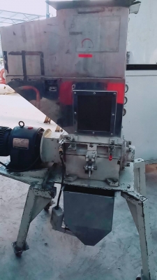 ขายเครื่องโม่พลาสติก 2 แรงม้ากับ3 แรงม้าทั้งหมด 6 เครื่องรอบช้า 2รอบเร็ว4รวม 6เครื่อง110,000 บาท ขายเครื่องโม่พลาสติก 2 แรงม้ากับ3 แรงม้าทั้งหมด 6 เครื่องรอบช้า 2รอบเร็ว4รวม 6เครื่อง110,000 บาท