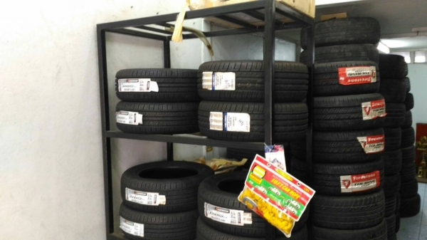 เซ้งอุปกรณ์ร้านยาง (เหมาหมด ไม่แยกค่ะ) อุปกรณ์ใช้งานได้ปกติดีทุกตัว ให้หมดครบทุกสิ่งอย่าง เอาไปประกอบ พร้อมเปิดร้านได้เลย เซ้งอุปกรณ์ร้านยาง (เหมาหมด ไม่แยกค่ะ) อุปกรณ์ใช้งานได้ปกติดีทุกตัว ให้หมดครบทุกสิ่งอย่าง เอาไปประกอบ พร้อมเปิดร้านได้เลย