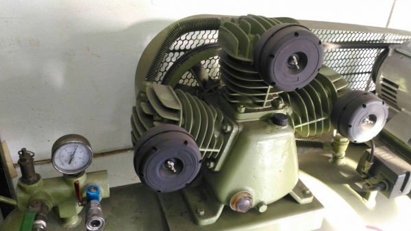 เซ้งอุปกรณ์ร้านยาง (เหมาหมด ไม่แยกค่ะ) อุปกรณ์ใช้งานได้ปกติดีทุกตัว ให้หมดครบทุกสิ่งอย่าง เอาไปประกอบ พร้อมเปิดร้านได้เลย เซ้งอุปกรณ์ร้านยาง (เหมาหมด ไม่แยกค่ะ) อุปกรณ์ใช้งานได้ปกติดีทุกตัว ให้หมดครบทุกสิ่งอย่าง เอาไปประกอบ พร้อมเปิดร้านได้เลย