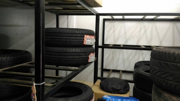 เซ้งอุปกรณ์ร้านยาง (เหมาหมด ไม่แยกค่ะ) อุปกรณ์ใช้งานได้ปกติดีทุกตัว ให้หมดครบทุกสิ่งอย่าง เอาไปประกอบ พร้อมเปิดร้านได้เลย เซ้งอุปกรณ์ร้านยาง (เหมาหมด ไม่แยกค่ะ) อุปกรณ์ใช้งานได้ปกติดีทุกตัว ให้หมดครบทุกสิ่งอย่าง เอาไปประกอบ พร้อมเปิดร้านได้เลย