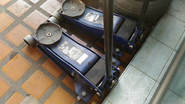 เซ้งอุปกรณ์ร้านยาง (เหมาหมด ไม่แยกค่ะ) อุปกรณ์ใช้งานได้ปกติดีทุกตัว ให้หมดครบทุกสิ่งอย่าง เอาไปประกอบ พร้อมเปิดร้านได้เลย เซ้งอุปกรณ์ร้านยาง (เหมาหมด ไม่แยกค่ะ) อุปกรณ์ใช้งานได้ปกติดีทุกตัว ให้หมดครบทุกสิ่งอย่าง เอาไปประกอบ พร้อมเปิดร้านได้เลย