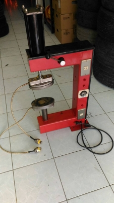 เซ้งอุปกรณ์ร้านยาง (เหมาหมด ไม่แยกค่ะ) อุปกรณ์ใช้งานได้ปกติดีทุกตัว ให้หมดครบทุกสิ่งอย่าง เอาไปประกอบ พร้อมเปิดร้านได้เลย เซ้งอุปกรณ์ร้านยาง (เหมาหมด ไม่แยกค่ะ) อุปกรณ์ใช้งานได้ปกติดีทุกตัว ให้หมดครบทุกสิ่งอย่าง เอาไปประกอบ พร้อมเปิดร้านได้เลย