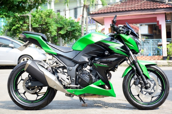 Z300 2015 รถบ้านแท้ เจ้าของคนเดียว มีของแต่ง รูดบัตรได้ Z300 2015 รถบ้านแท้ เจ้าของคนเดียว มีของแต่ง รูดบัตรได้