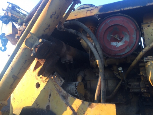 ขาย 1,250,000 รถแทรคเตอร์ CAT D9G ซื้อเก่านอกมา 1 ปี ทำงานน้อยมาก เครื่องดี เกียร์ทอคร์แรง ลิปเปอร์หลัง ช่วงล่างแน่นจากนอก เอกสารเล่มทะเบียน  รถอยู่  ลำปาง โทร 0610710295