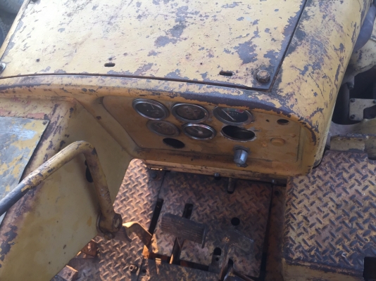 ขาย 1,250,000 รถแทรคเตอร์ CAT D9G ซื้อเก่านอกมา 1 ปี ทำงานน้อยมาก เครื่องดี เกียร์ทอคร์แรง ลิปเปอร์หลัง ช่วงล่างแน่นจากนอก เอกสารเล่มทะเบียน  รถอยู่  ลำปาง โทร 0610710295