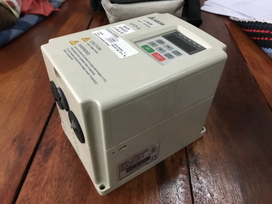 ขาย Inverter Delta 1HP. 380V ปรับรอบมอเตอร์ สภาพสวยตัดจากตู้ พร้อมใช้งาน