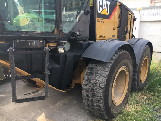 Caterpillar 140M สภาพดี รถเกรด นำเข้าจากอเมริกา *พร้อมติดตั้ง scarifier โทร. 080-6565422 (หนิง)