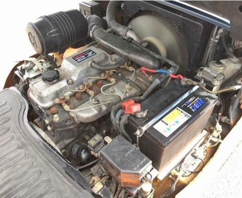 ขายรถโฟล์คลิฟท์ดีเซล  สอบถามได้ 062-709-1747