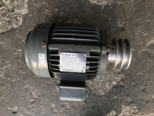 ขายมอเตอร์ไฟฟ้า Teco 0.5HP. 380V 4Pole 1450rpm. สภาพสวยมาก หมุนนิ่ม พร้อมใช้งาน
