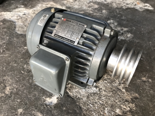 ขายมอเตอร์ไฟฟ้า Teco 0.5HP. 380V 4Pole 1450rpm. สภาพสวยมาก หมุนนิ่ม พร้อมใช้งาน