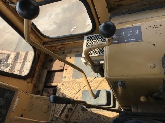 CAT D5B เครื่อง 10Z หัวฉีด เกียร์ตัด นำเข้าจากญี่ปุ่น ไม่เคยใช้งานในไทย CAT D5B เครื่อง 10Z หัวฉีด เกียร์ตัด นำเข้าจากญี่ปุ่น ไม่เคยใช้งานในไทย