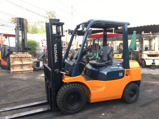 ขาย TOYOTA รุ่น 7 ดีเซล 2.5 ตัน 3 เมตร เกียร์ครัช เครื่องเกียร์ดีมาก ใช้งานน้อย ขาย 270,000 บาท โทร 094-426-7888 จะเด็ด